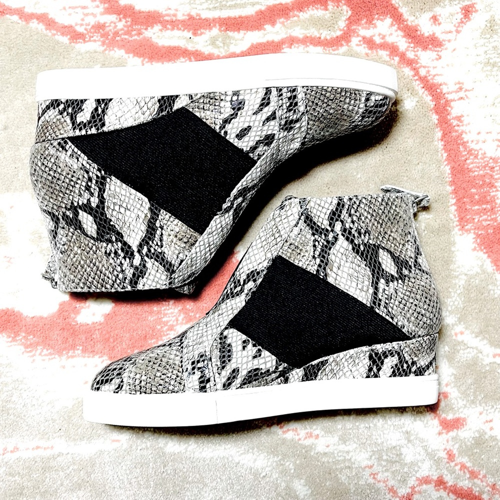 Linea Paolo Python Print Leather Sneaker Nwot!!! - image 5